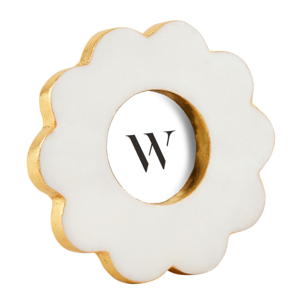 Scalloped Gold Edge Round Frame